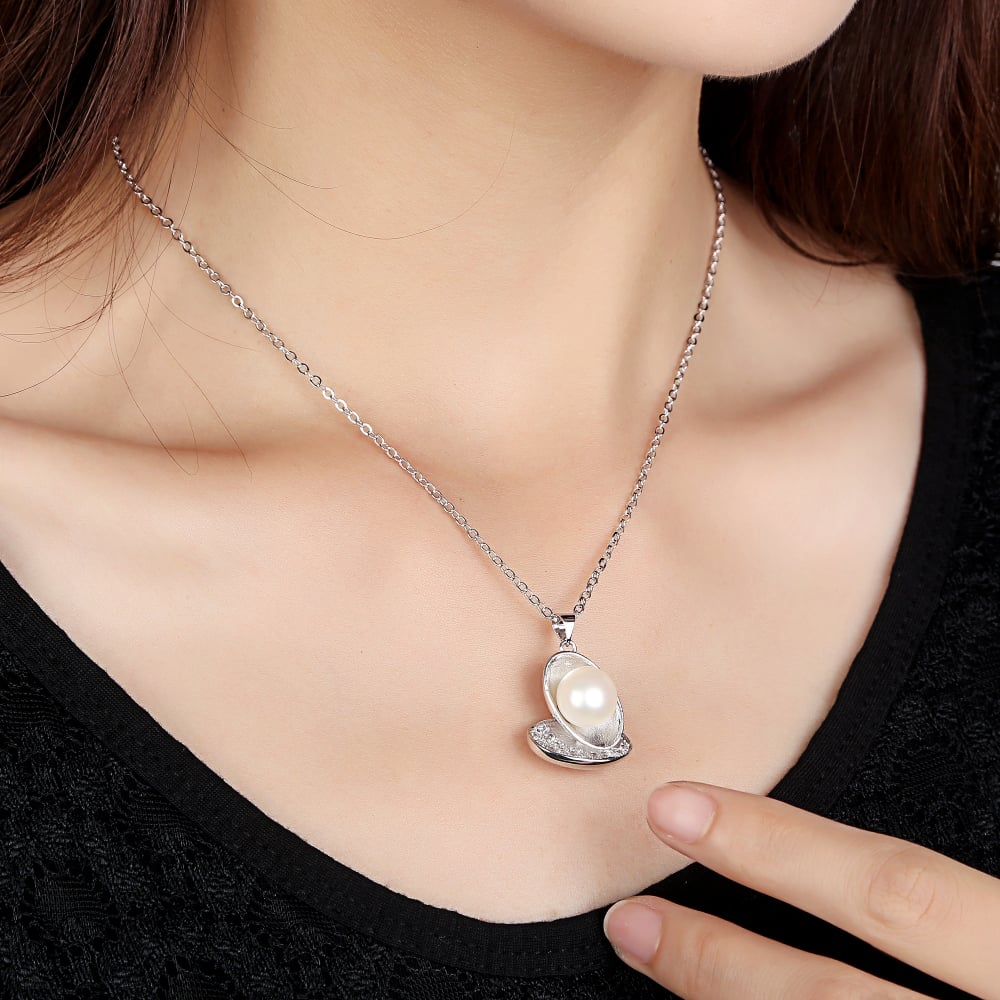 butterflys-heart-pendant-pearl-necklace-p203-505_image